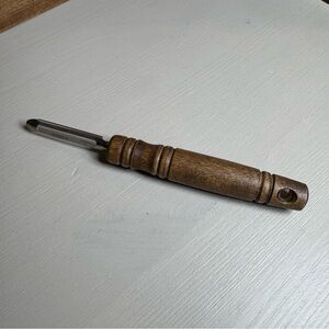 EKCO Country Cupboard Peeler 13501 Vintage 1983 Made And Printed In U.S.A